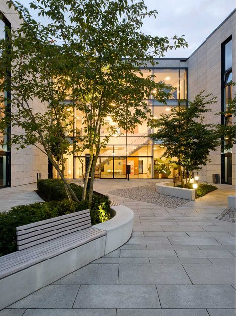 R151 | Livus Ärzte- und Gesundheitszentrum